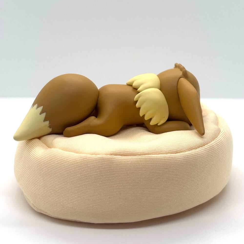 Pokemon, Eevee Sweet Dreams Sleeping Collectible Art Figure, New Open Blind Bx - Picture 3 of 5